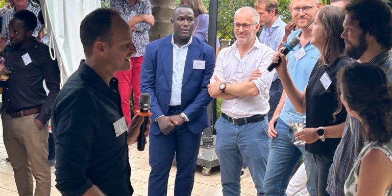 ca0faf7b-5cde-4ab6-8df9-280ff5ad9967